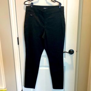 Nine West Black Pull On Skinny Jeans, size 14